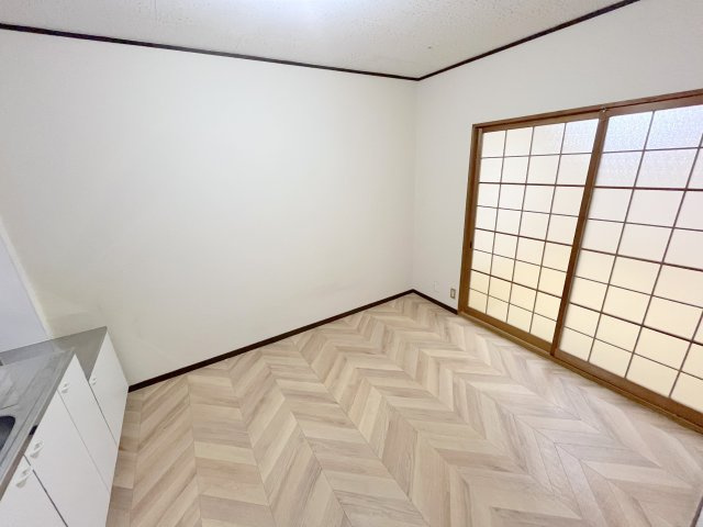 南生駒ハイツの居間・リビング