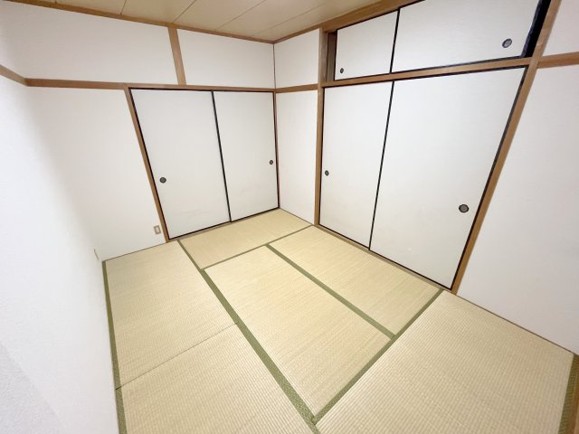 南生駒ハイツの寝室