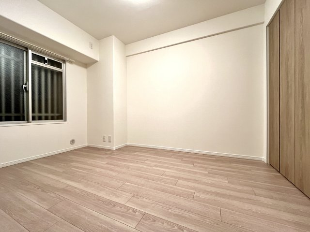 パレ千里壱号棟の洋室