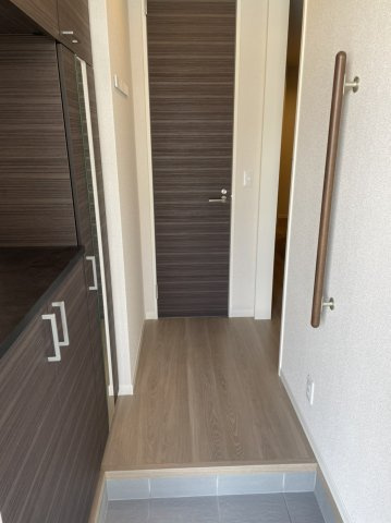 和泉市和気町１丁目のハイツの玄関|きれいな玄関です