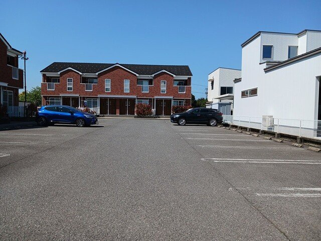 イースト　スクエア　Ａの駐車場