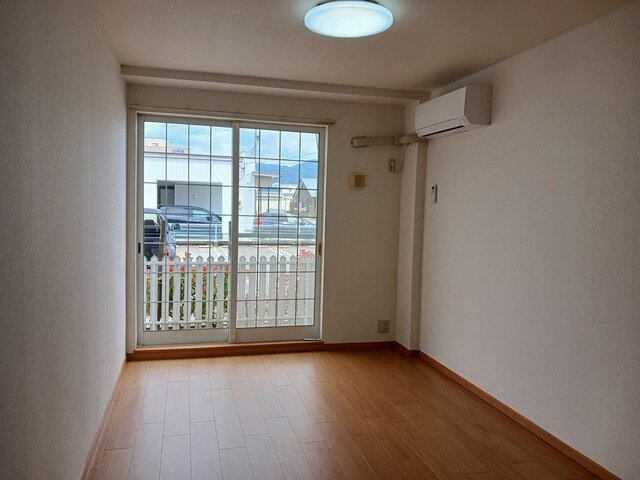 イースト　スクエア　Ａの居間・リビング