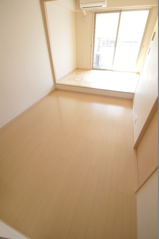 エステートモア天神の居間・リビング