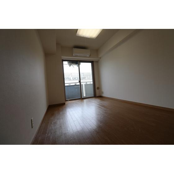 フロンティア恵比寿の居間・リビング|ゆったり過ごせる居間です