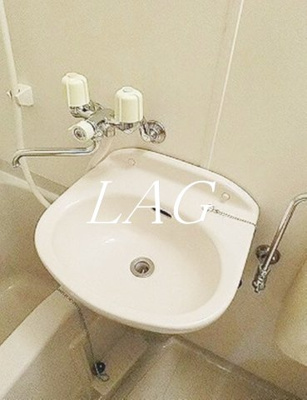 【洗面所】 | 目黒スカイビル | 洗面台です。