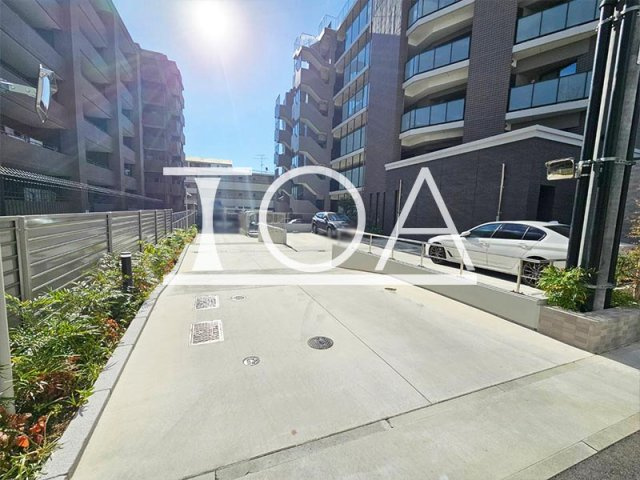 ワコーレ王子公園アクロススクエアの駐車場|カースペースがあります