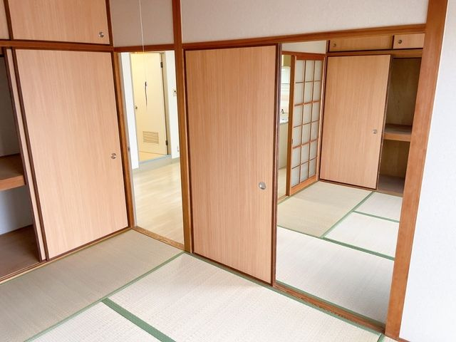 ロイヤルハイツＭＩＴＳＵＹＡの和室