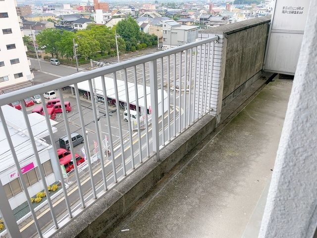 ロイヤルハイツＭＩＴＳＵＹＡのバルコニー