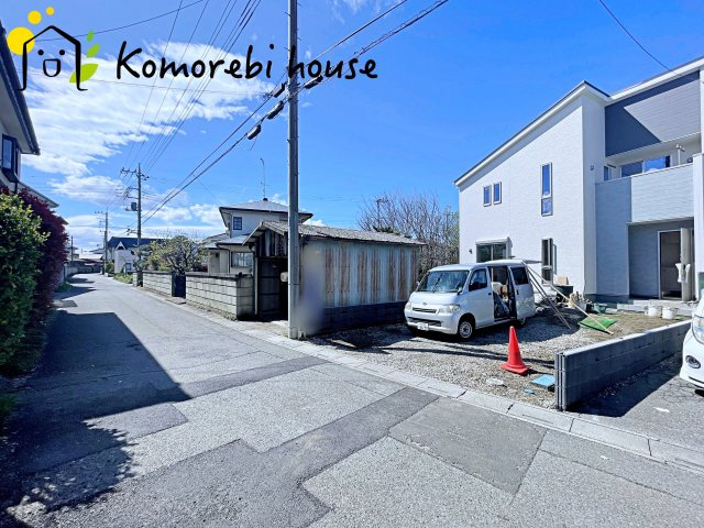 鴻巣市鎌塚　新築一戸建て　リーブルガーデン　01の前面道路含む現地写真|前面道路含む現地写真です