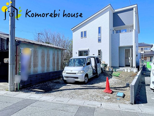 鴻巣市鎌塚　新築一戸建て　リーブルガーデン　01の駐車場|車をお持ちの方に嬉しい駐車場付きの物件です