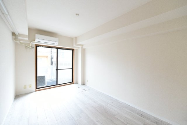 ＫＩＫビルの洋室