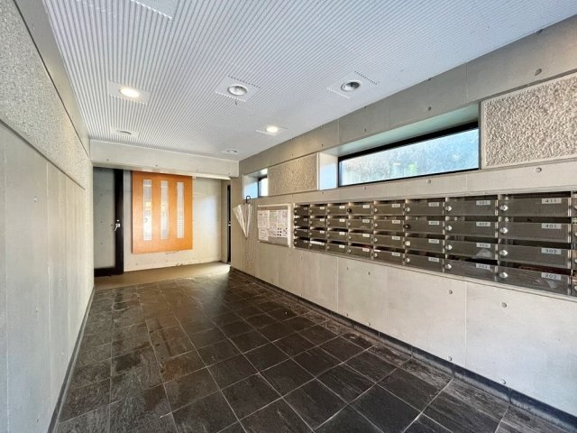 ＫＩＫビルのエントランス