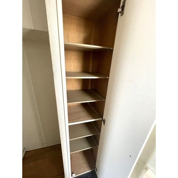 西岡崎駅前アールの収納