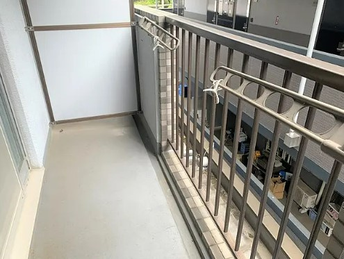 川崎市多摩区西生田３丁目の賃貸マンションのバルコニー