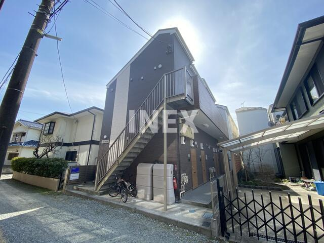 横浜市鶴見区市場上町のアパートの外観