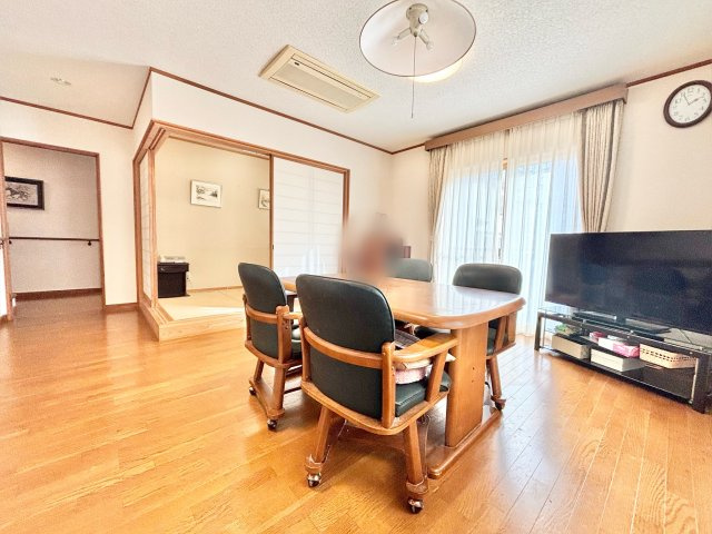 【居間・リビング】の画像