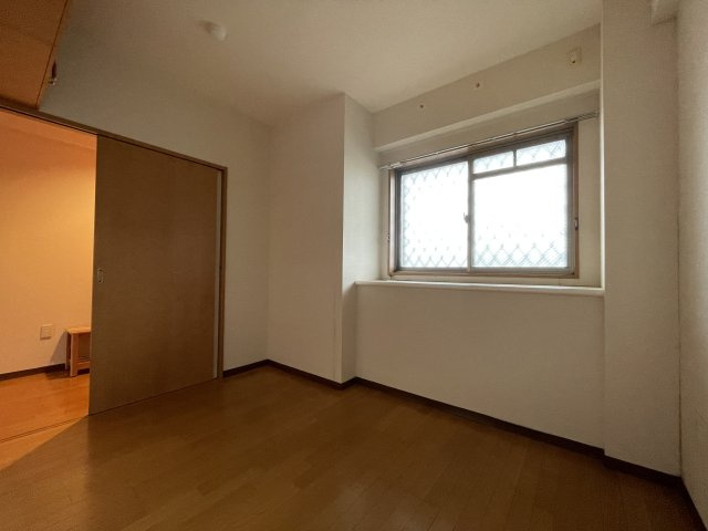 川崎市多摩区菅馬場３丁目の賃貸マンションの洋室