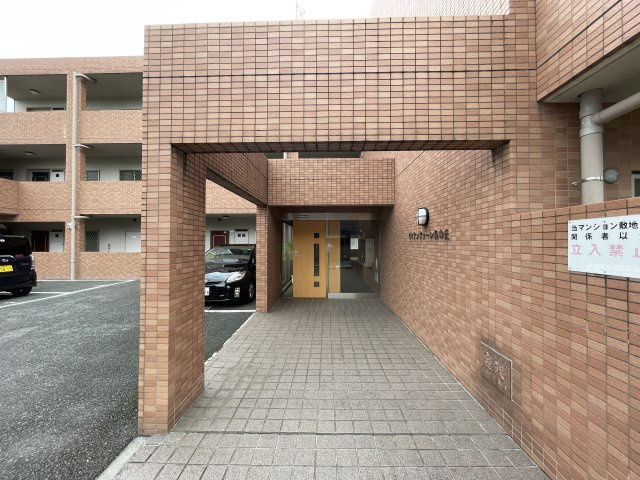 川崎市多摩区菅馬場３丁目の賃貸マンションのエントランス
