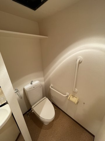 川崎市多摩区菅馬場３丁目の賃貸マンションのトイレ