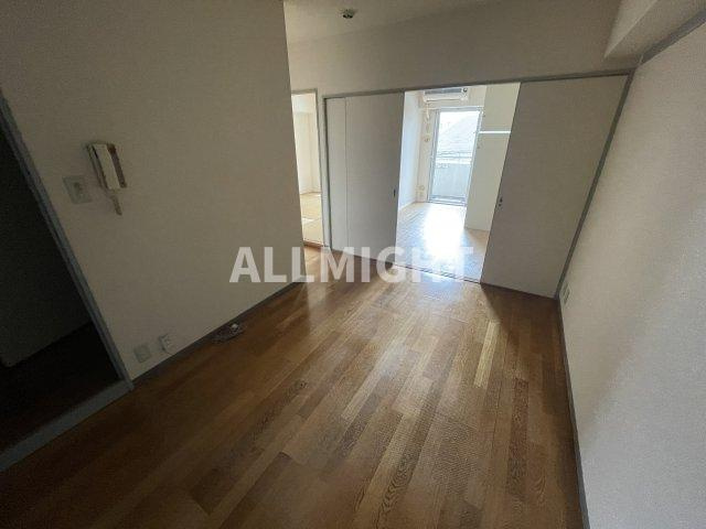 川崎市多摩区生田６丁目の賃貸マンションの居間・リビング|★お部屋探しはオールマイト不動産までご相談下さい♪