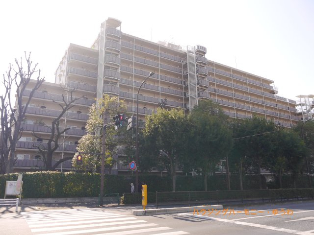 【外観】 | 小豆沢パーク・ファミリアB棟 | 住環境豊かな三田線「志村坂上」駅より徒歩12分。