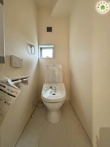 鴻巣市鎌塚　新築一戸建て　リーブルガーデン　01のトイレ