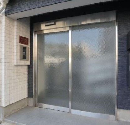 ルピナス清川のエントランス