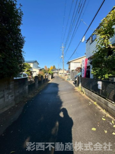 所沢市林2丁目中古戸建ての前面道路含む現地写真