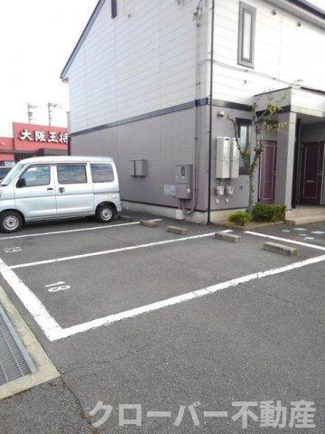 コスモハイツ　Ａの駐車場