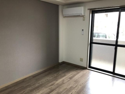 【居間・リビング】 | リバーサイドビレッジ | 洋室