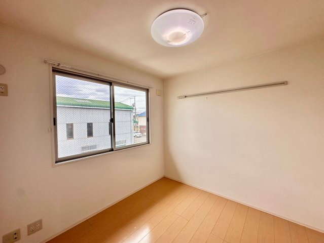 モダンコート東阿保の洋室