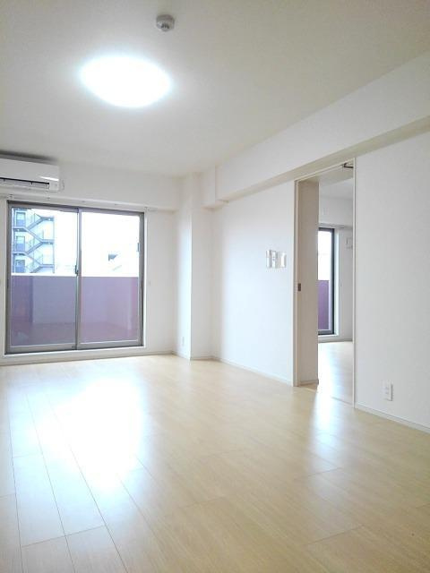 サンフィールド　Ⅲの居間・リビング