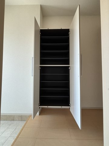 アムール・クロワール　Ａの駐車場