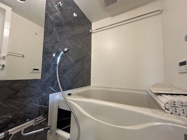 グローリオシェルト駒込の浴室