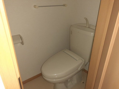 【トイレ】 | アルジェント | 落ち着いた色調のトイレです