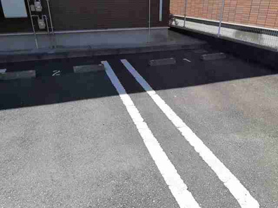 【駐車場】 | スマイル　タウンＢ | 駐車場に車を止められます