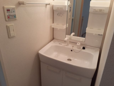 【洗面所】 | スマイル　タウンＢ | スペースが確保できる洗面所です