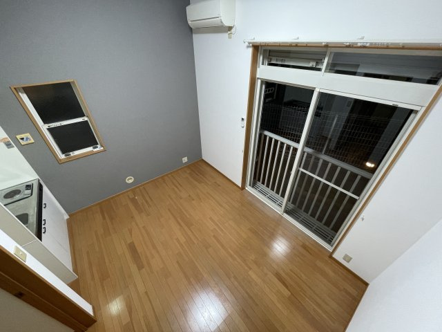 川崎市多摩区登戸のアパートの洋室