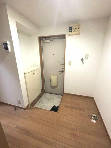 川崎市多摩区登戸のアパートの玄関