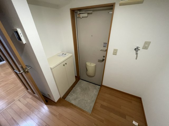 川崎市多摩区登戸のアパートの玄関