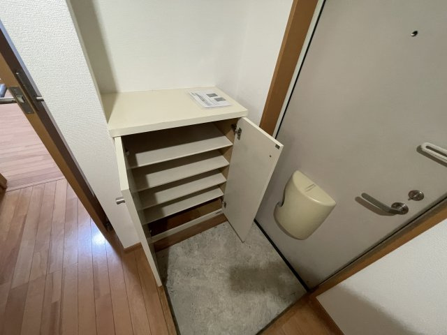 川崎市多摩区登戸のアパートの内装