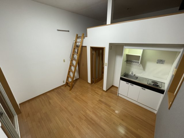 川崎市多摩区登戸のアパートの内装