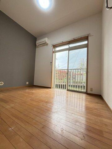 川崎市多摩区登戸のアパートの居間・リビング