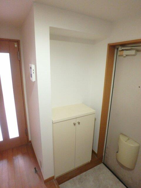 川崎市多摩区登戸のアパートの玄関