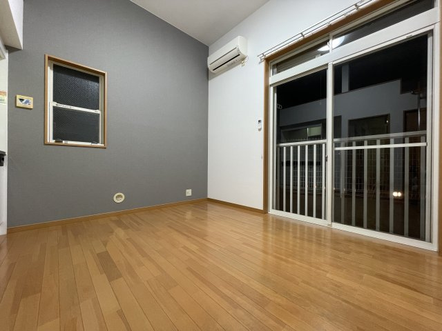 川崎市多摩区登戸のアパートの居間・リビング