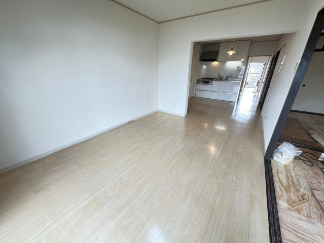 プレジデント東大阪 4棟の洋室