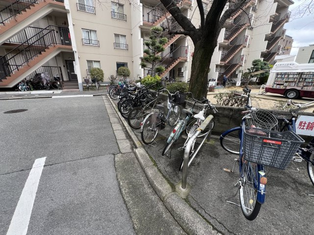 プレジデント東大阪 4棟