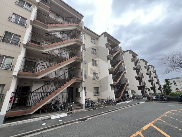 プレジデント東大阪 4棟