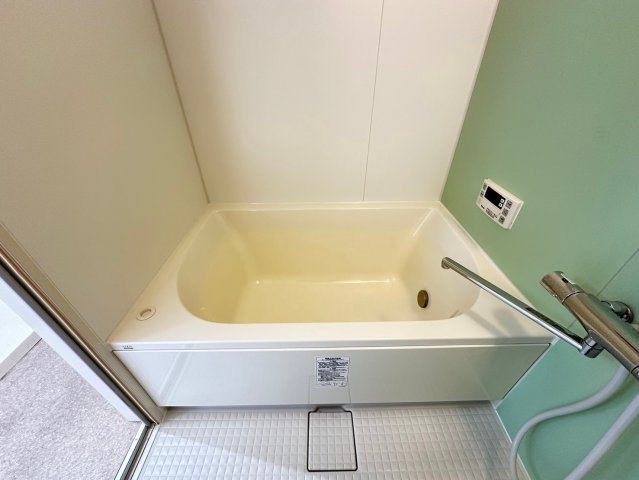 プレジデント東大阪 4棟の浴室