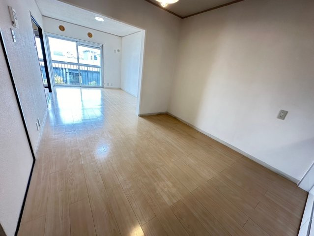 プレジデント東大阪 4棟の内装